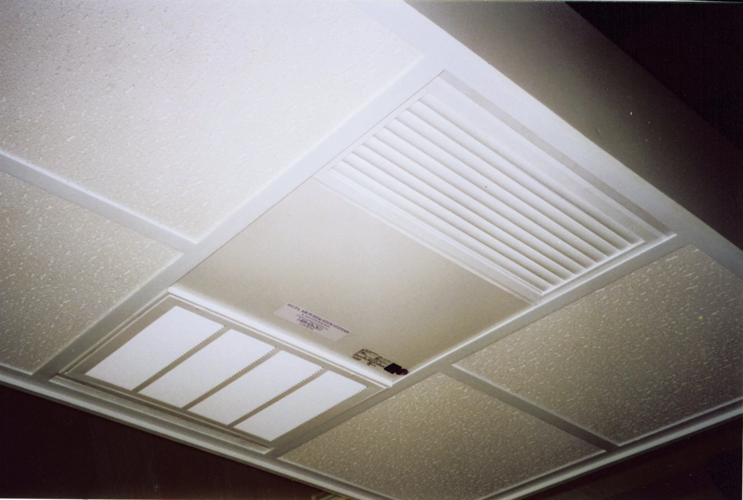 PR10.0-V | Commercial Air Cleaner With High Efficiency & Carbon Filters - Smoke Eater - 650-850 CFM(Pr10 V Flushmount Smoke Eater Hepa Carbon) 5 PR10.0-V | Commercial Air Cleaner With High Efficiency & Carbon Filters - Smoke Eater - 650-850 CFM(Pr10 V Flushmount Smoke Eater Hepa Carbon) - Image 5